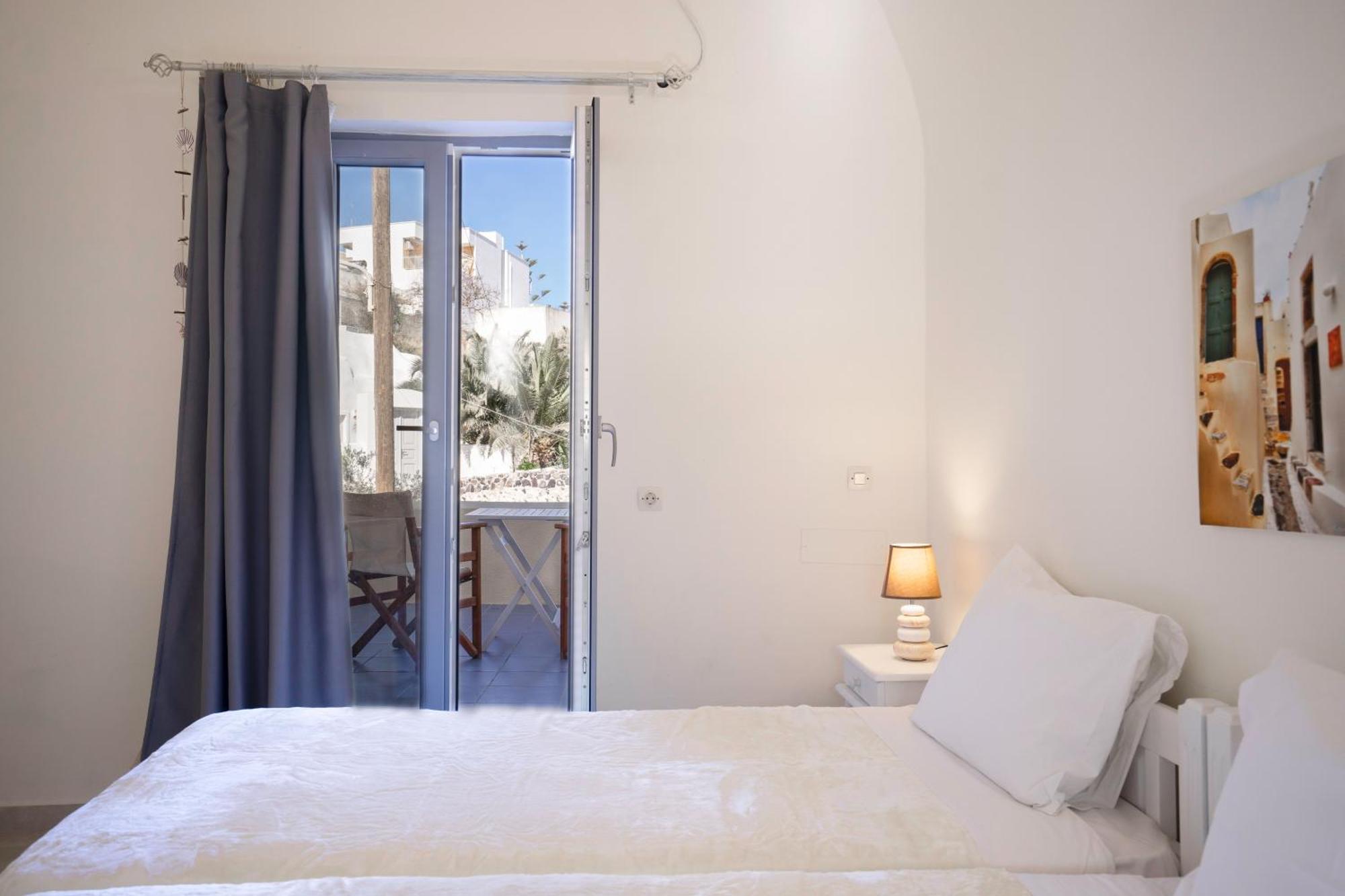 Ersi Villas Fira  Rom bilde